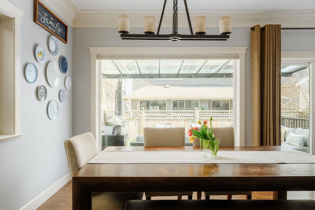 listing image 1100304392601231422