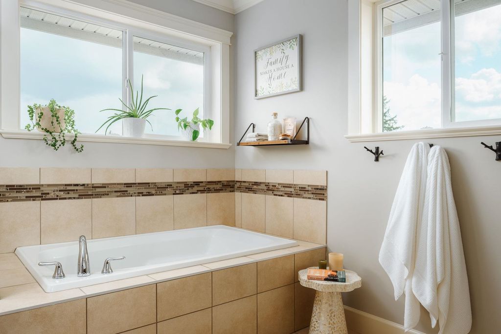 listing image 1100502359985612884