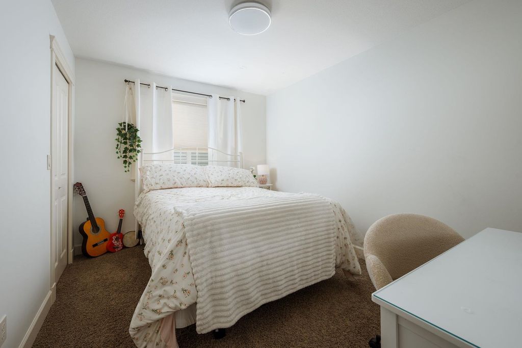 listing image 1100651726784745349