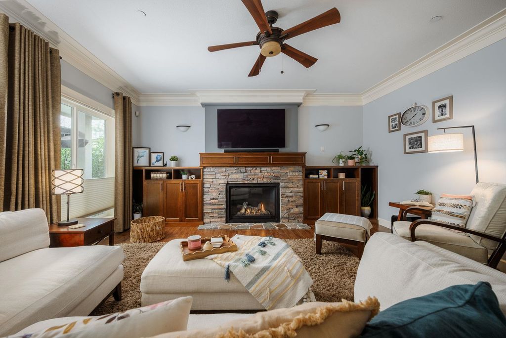 listing image 1100158684249400279