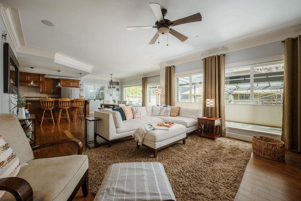 listing image 1103141236529387815