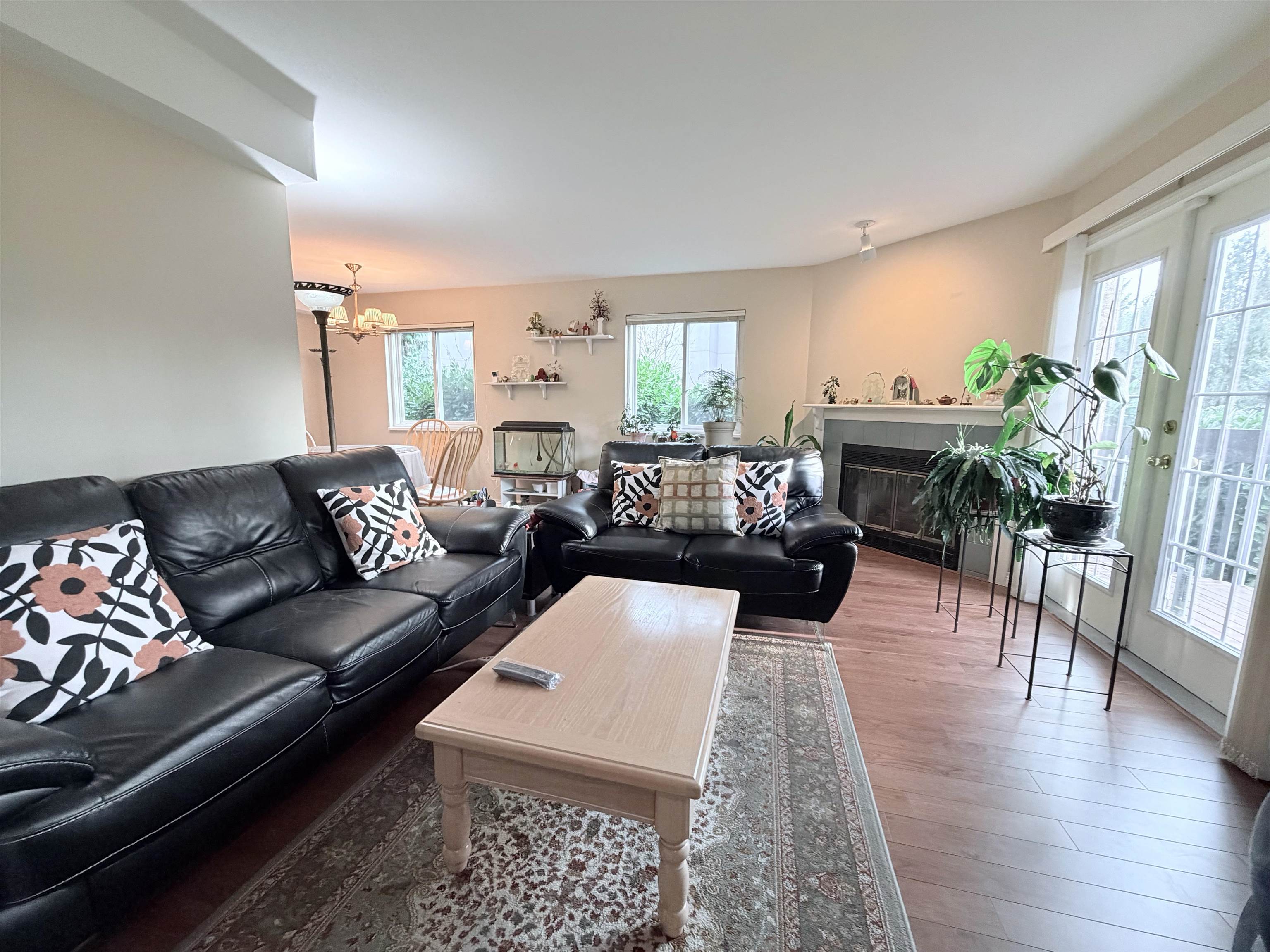 1336 Pitt River Road 4