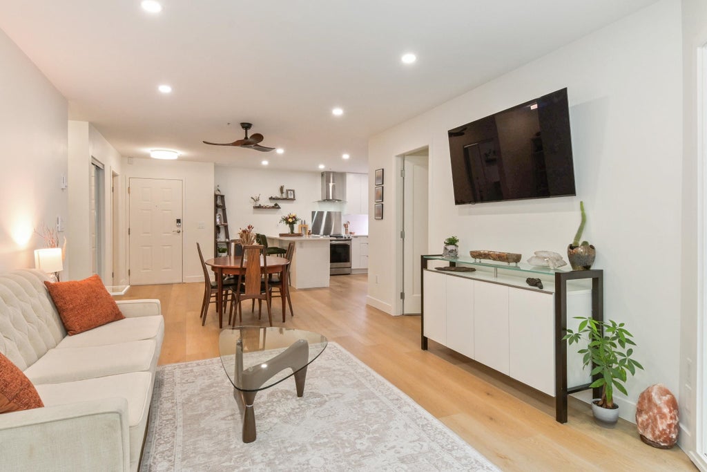 Photo of 2700 Mccallum Road #203, Abbotsford, BC V2S 6X9 (MLS # R3125022)