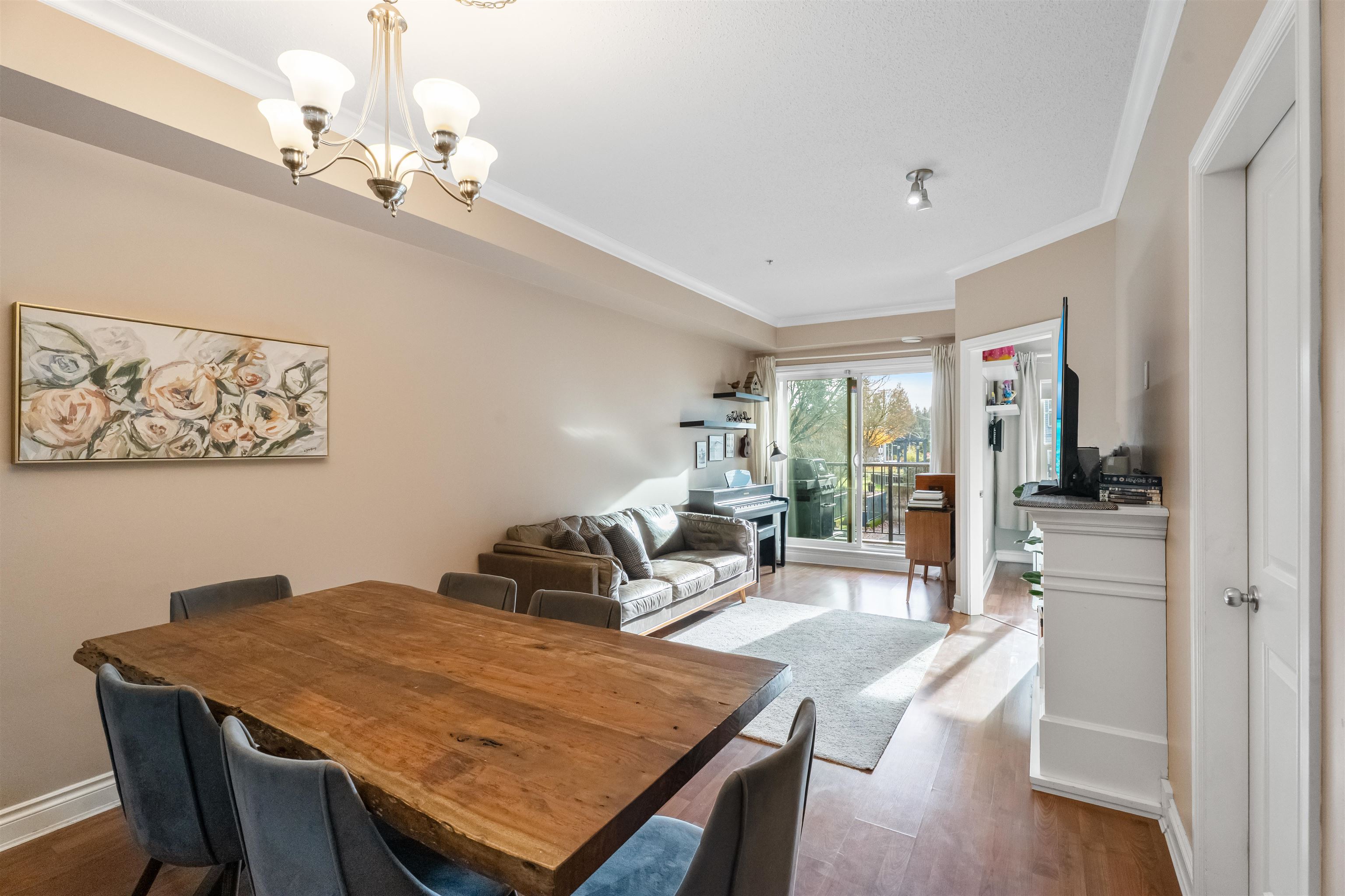 20286 53a Avenue 104