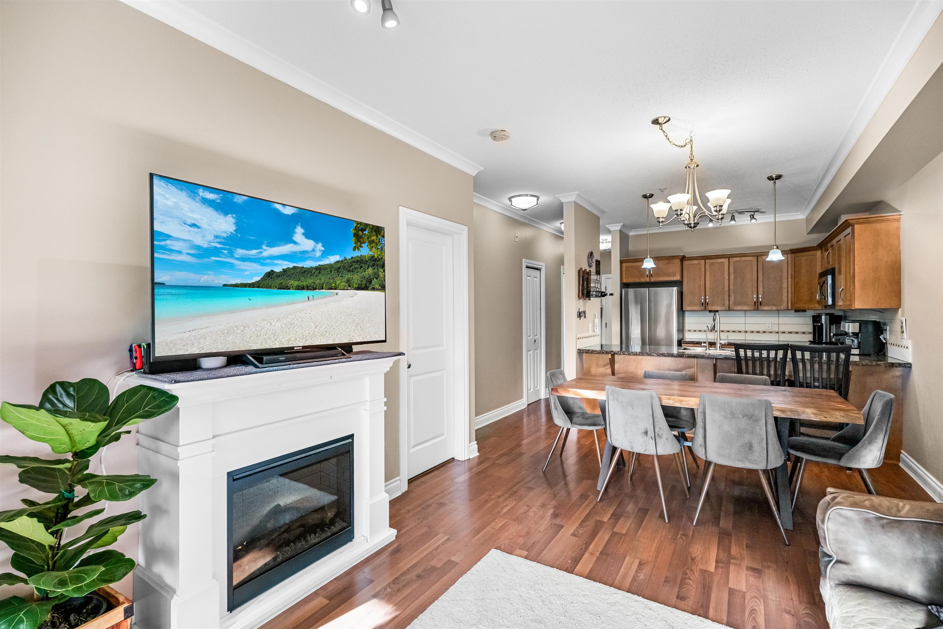 20286 53a Avenue 104