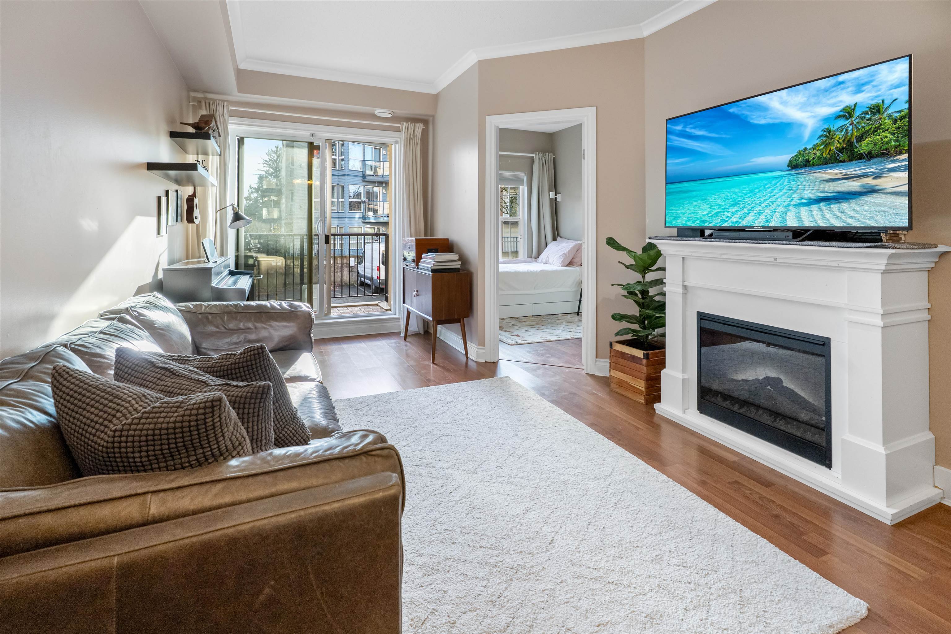 20286 53a Avenue 104