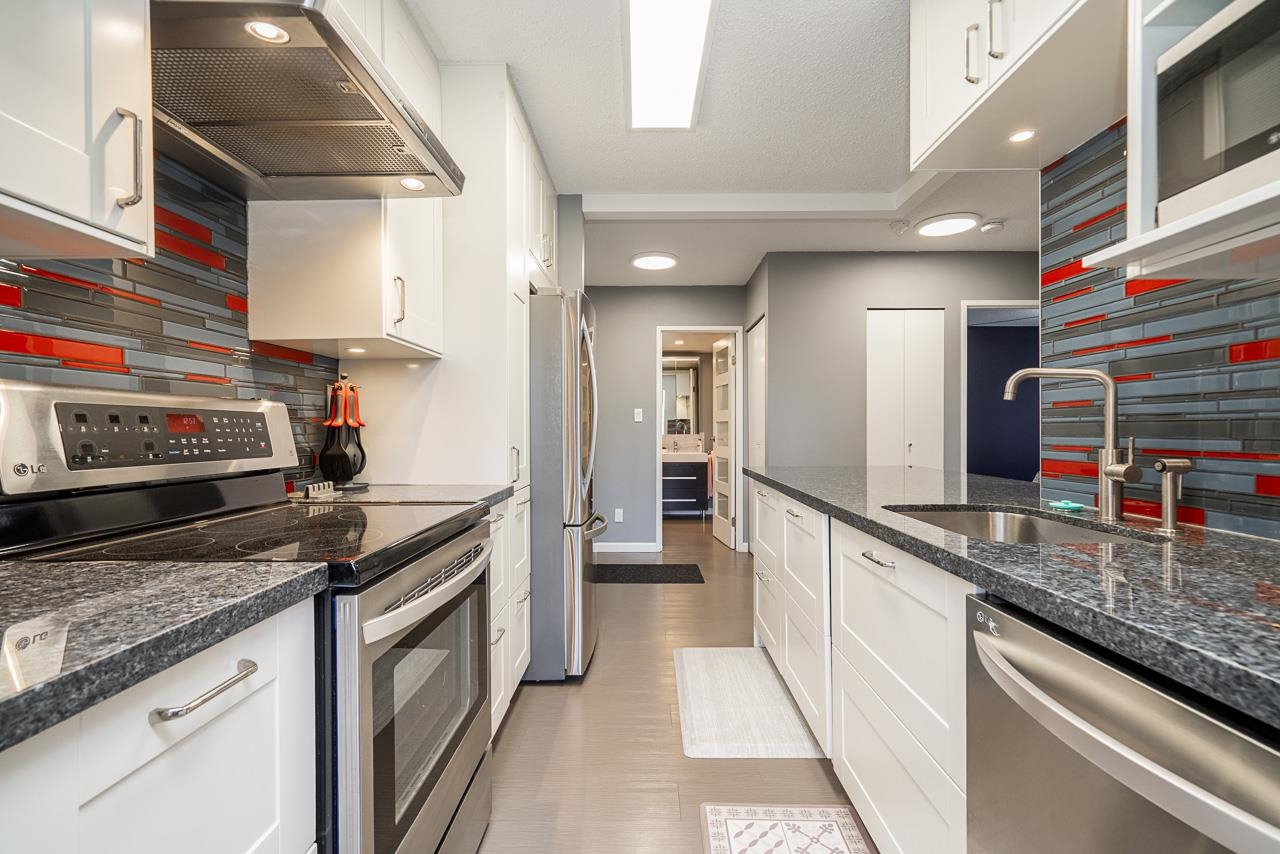 2060 Bellwood Avenue 303