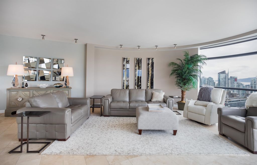 listing image 1104747242881696715
