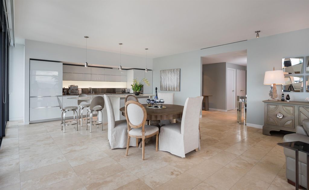 listing image 1101257035582902133