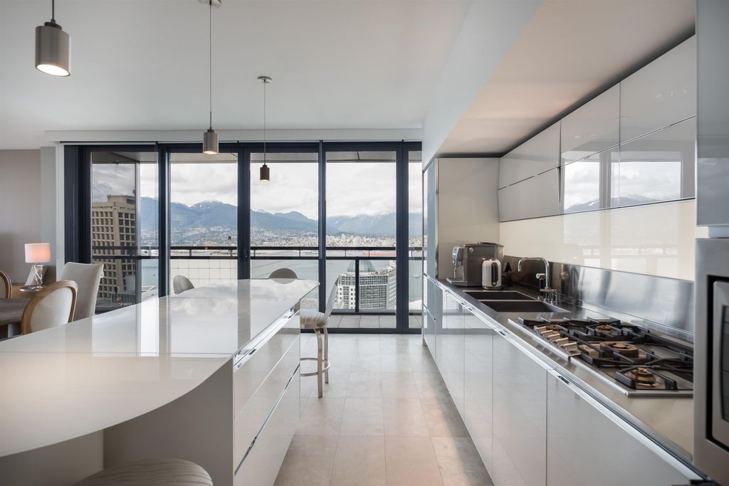 listing image 1107981706435585441