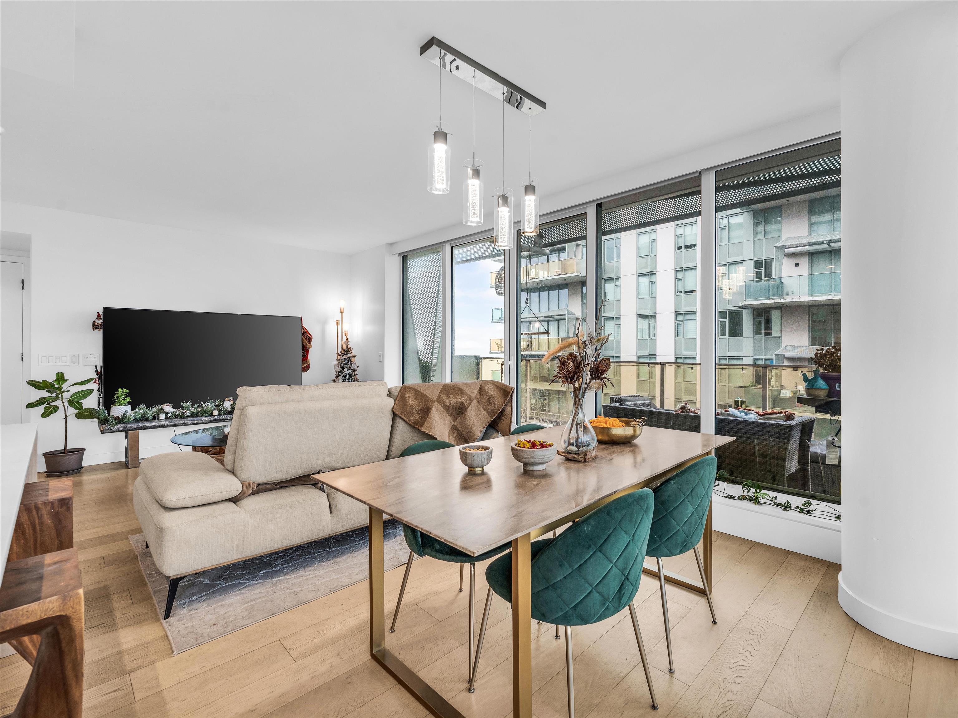 1365 Davie Street 1401