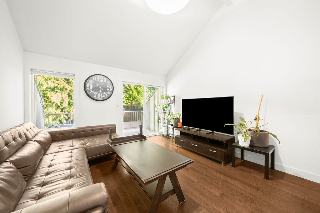 listing image 1108027195645590855
