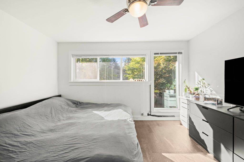 listing image 1103338705467715629