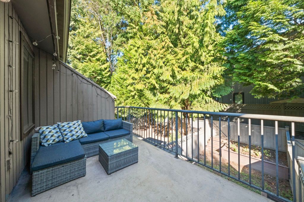 listing image 1103123838253216383