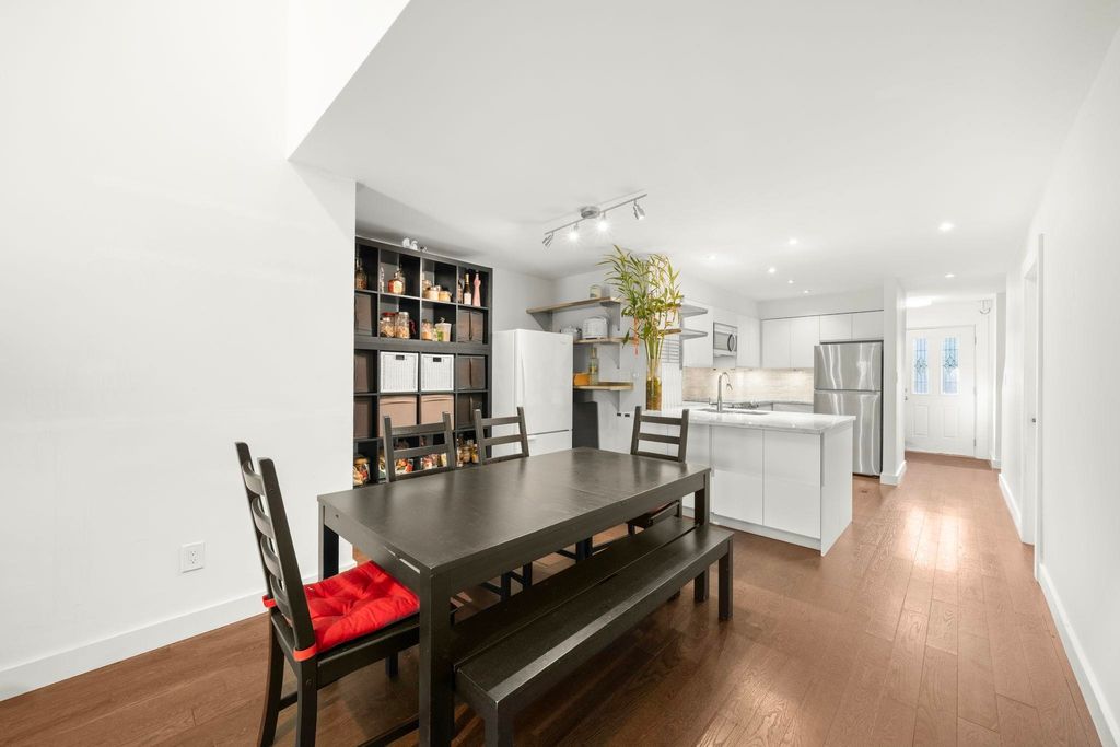 listing image 1108309765796191427