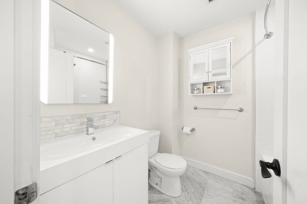 listing image 1102421737211108392