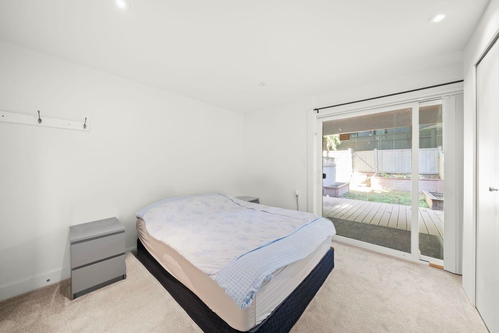 listing image 1102071536825684308