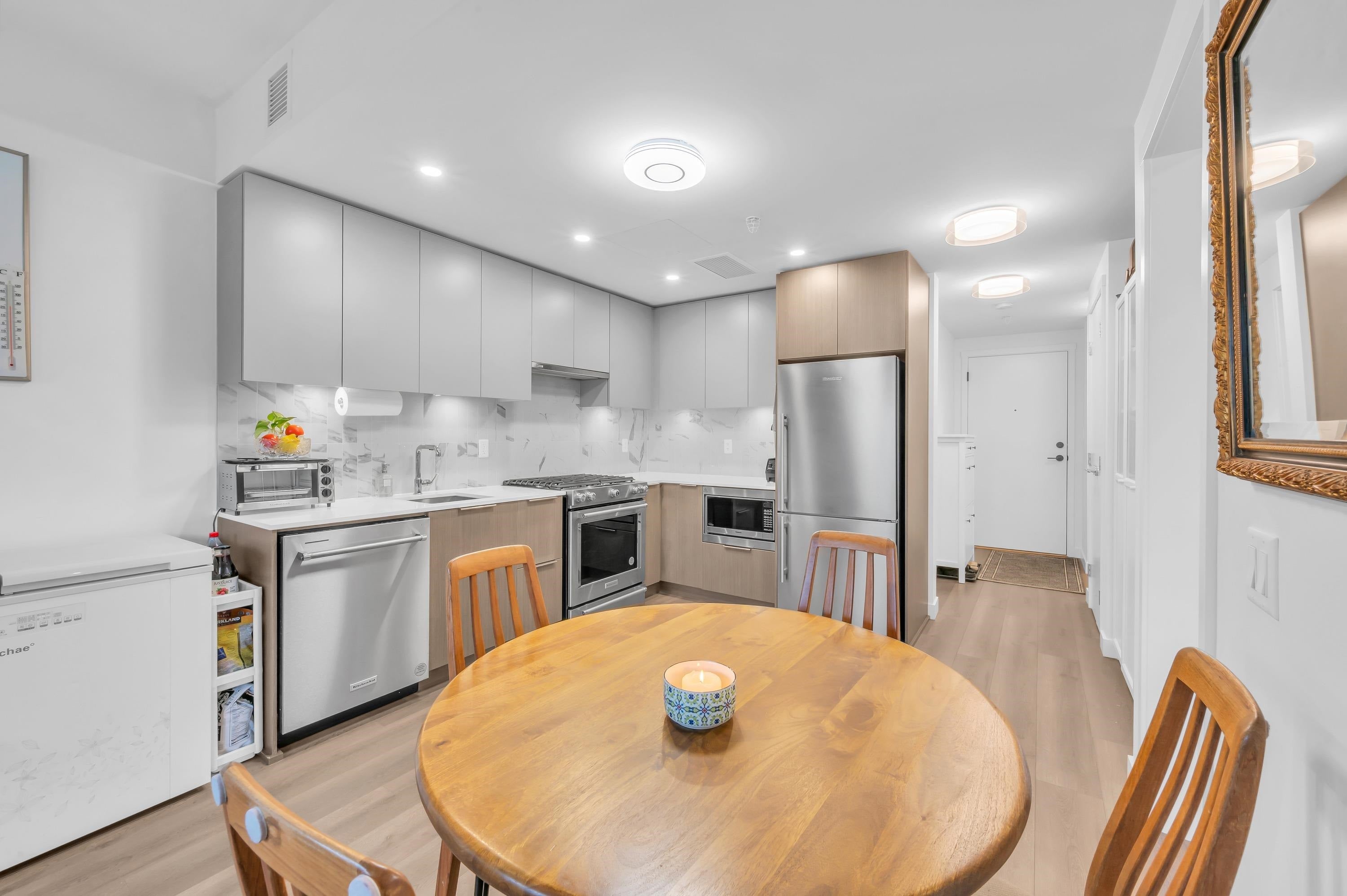648 Lea Avenue 210