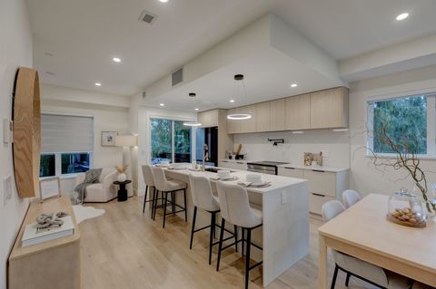 339 Keary Street 5 New Westminster BC V3L 3L2