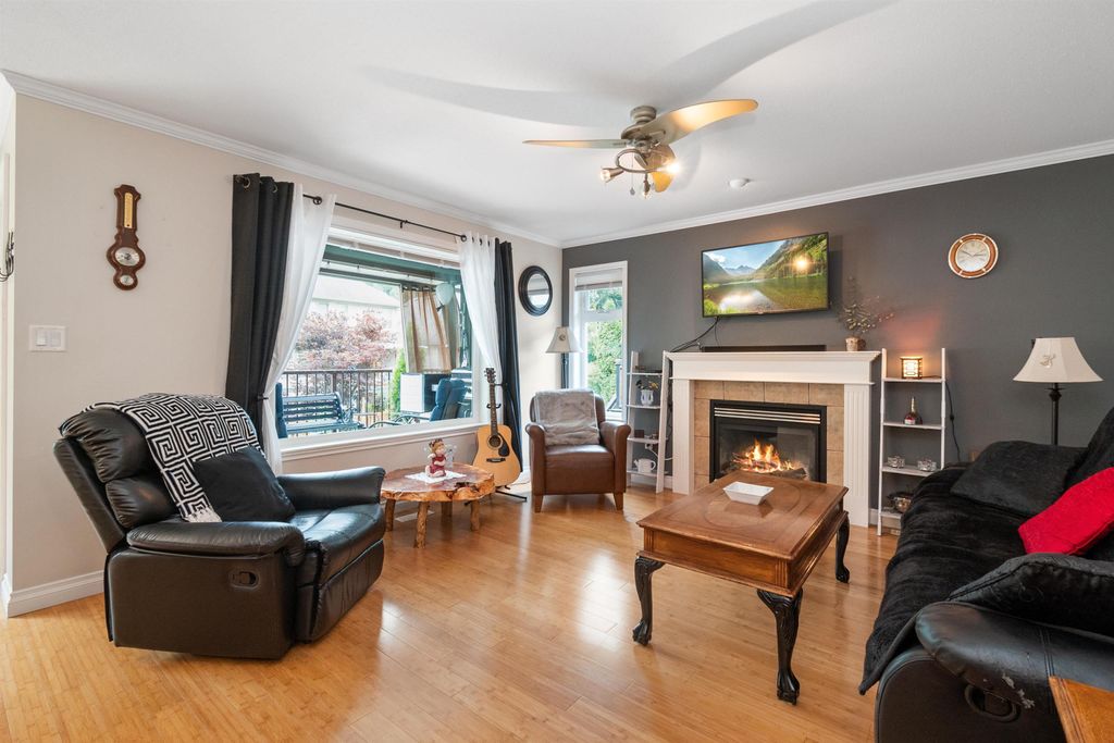 listing image 1103743680825647763