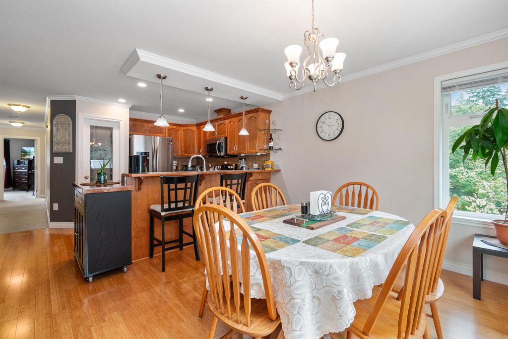 listing image 1102131044033381047