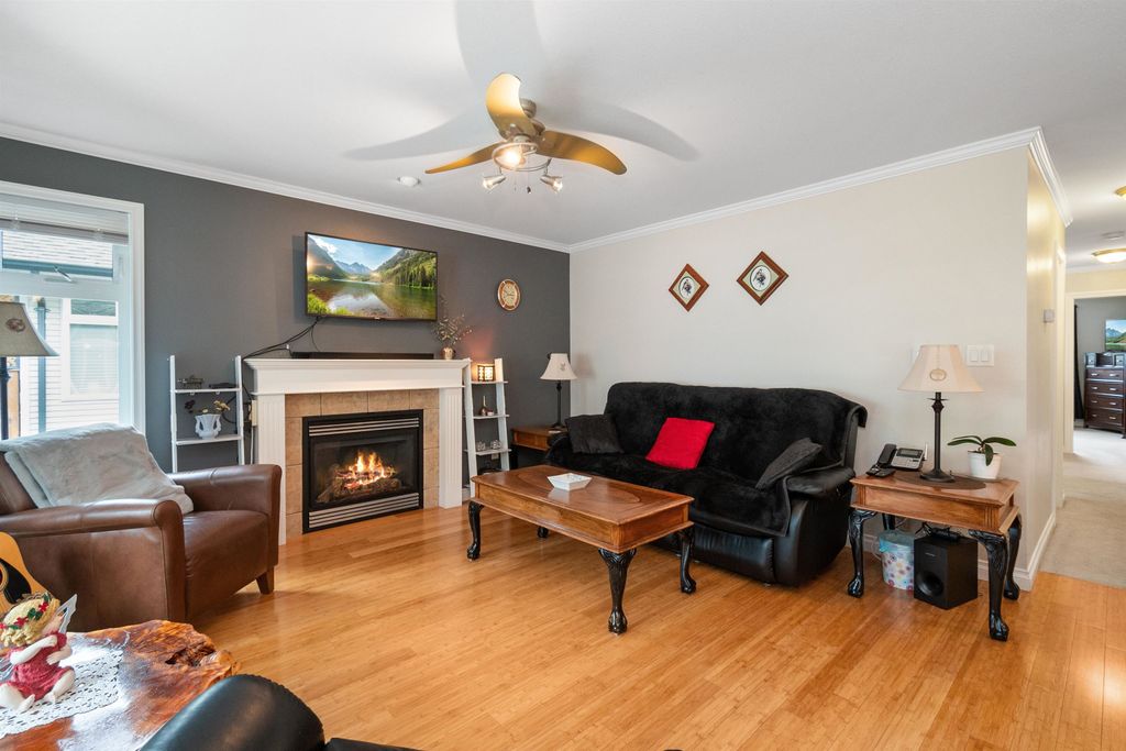 listing image 1103100168655990455