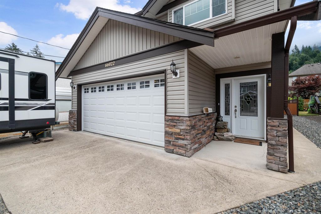 listing image 1100239806947521730