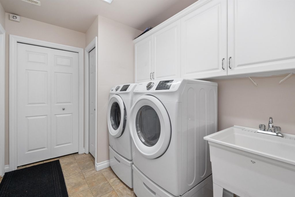 listing image 1104210591283511481