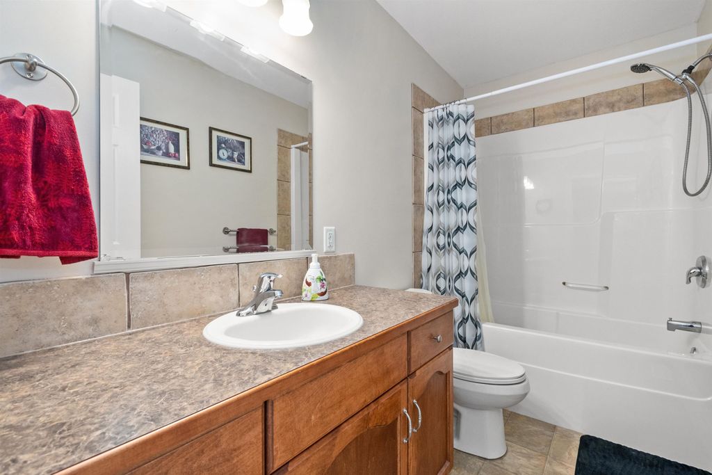 listing image 1102068597128873574