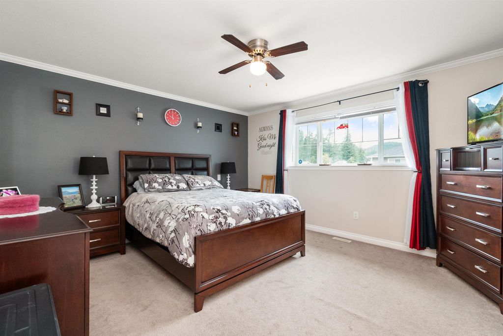 listing image 1101381103641301942