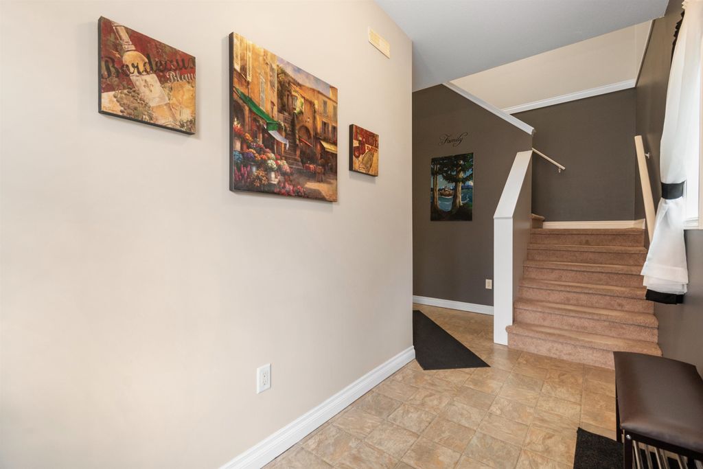 listing image 1105111799618597187