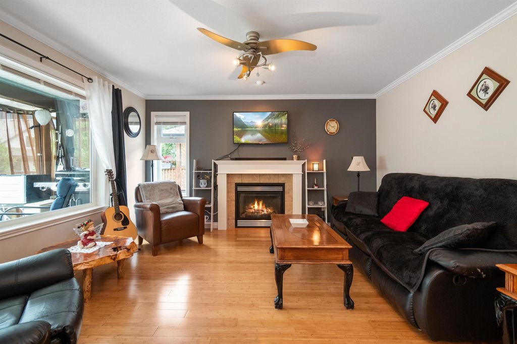 listing image 1105596137258900400