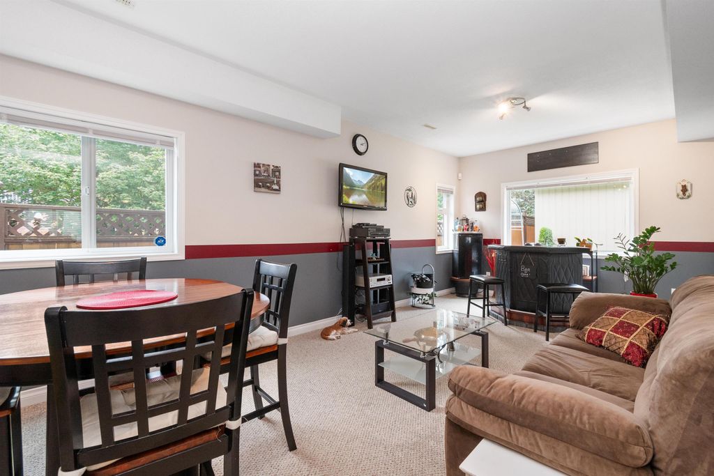 listing image 1104434561150313599