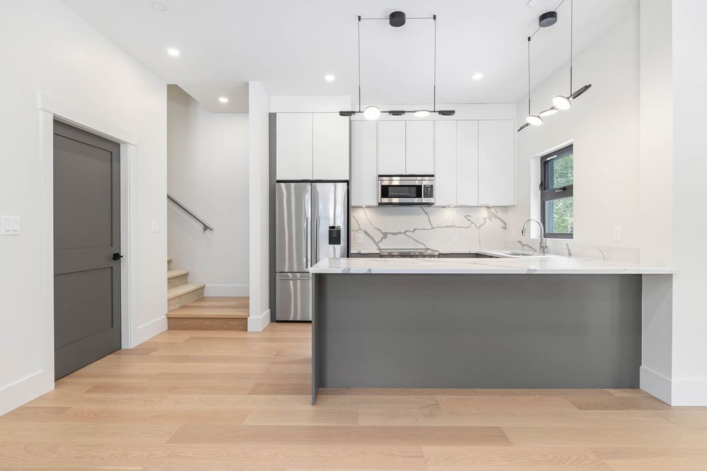 listing image 1108172359462123371