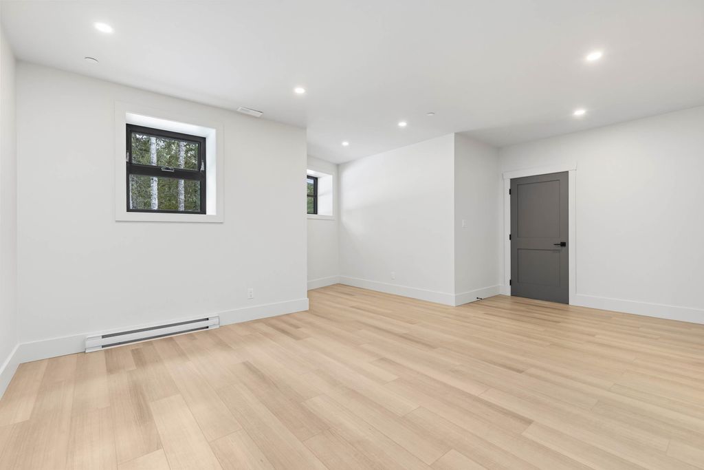 listing image 1105359476338061469