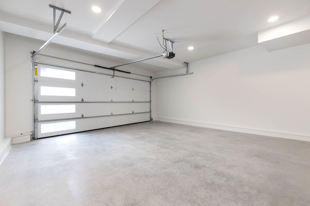 listing image 1109224326127291533