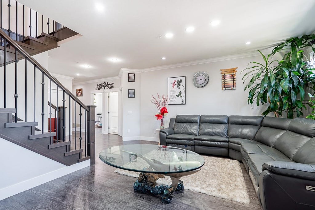 Photo of 21528 Donovan Avenue, Maple Ridge, BC V2X 3A1 (MLS # R3151214)