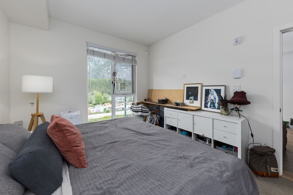 listing image 1100993432083222261