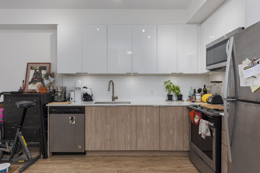 listing image 1102420285487238161