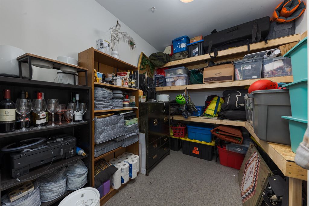 listing image 1106981304709152768