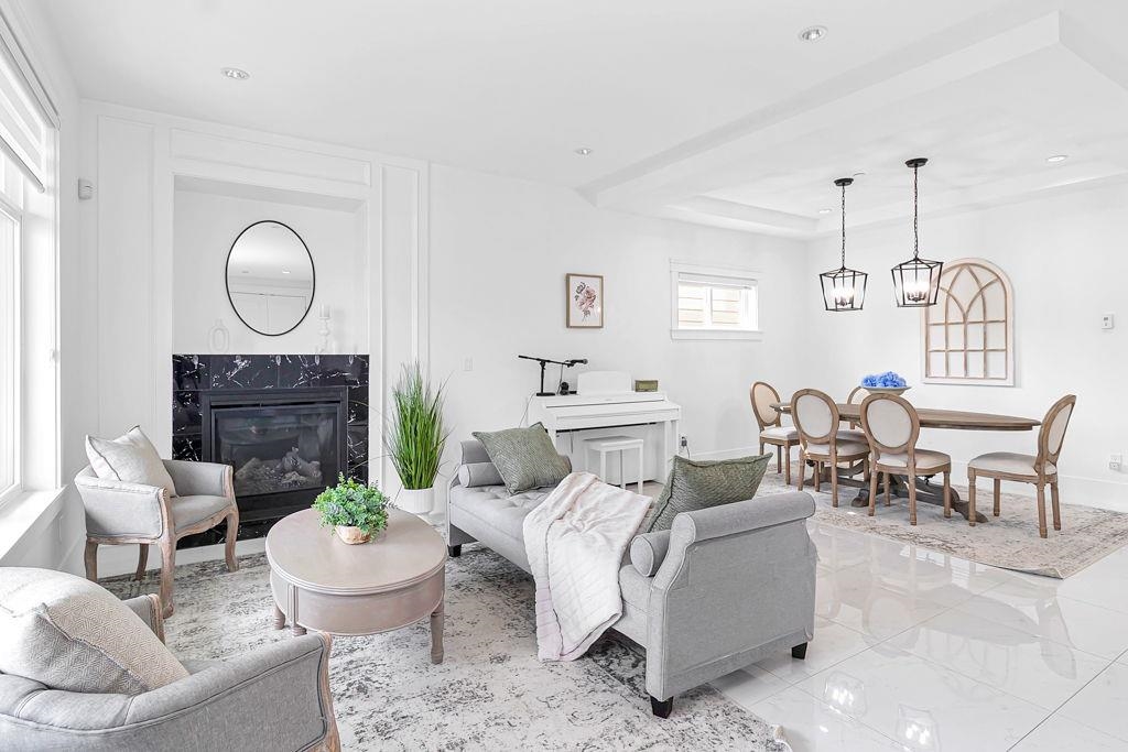 1462 Pitt River Road