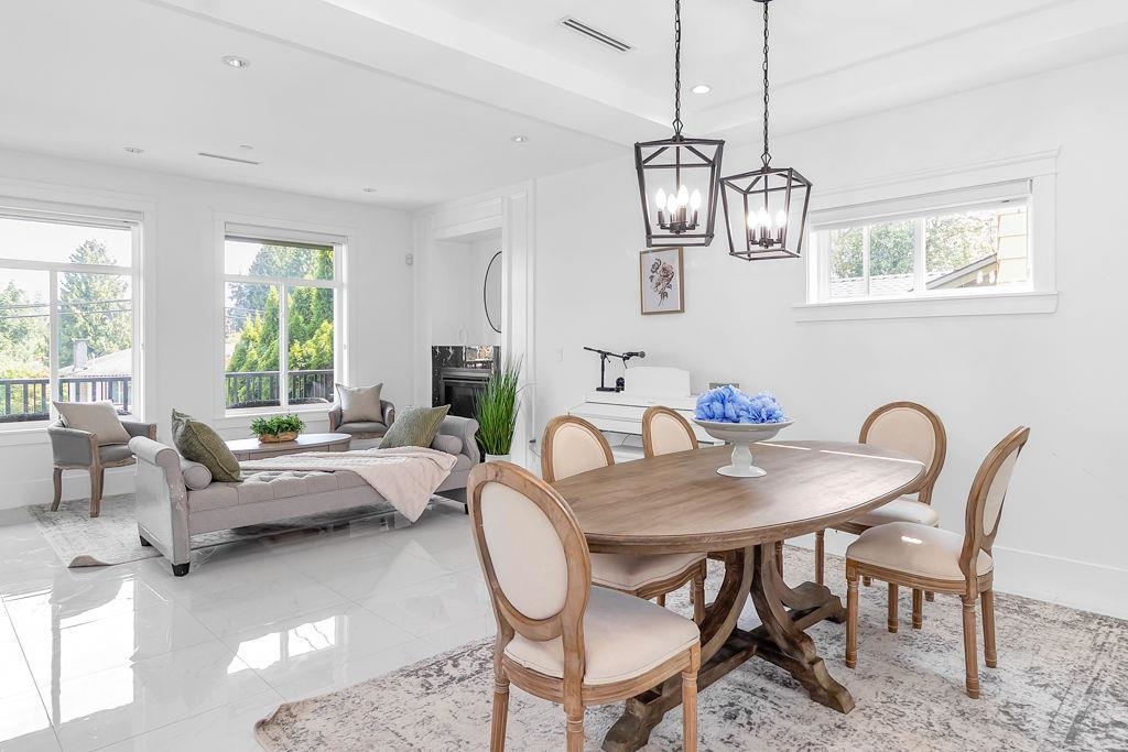 1462 Pitt River Road