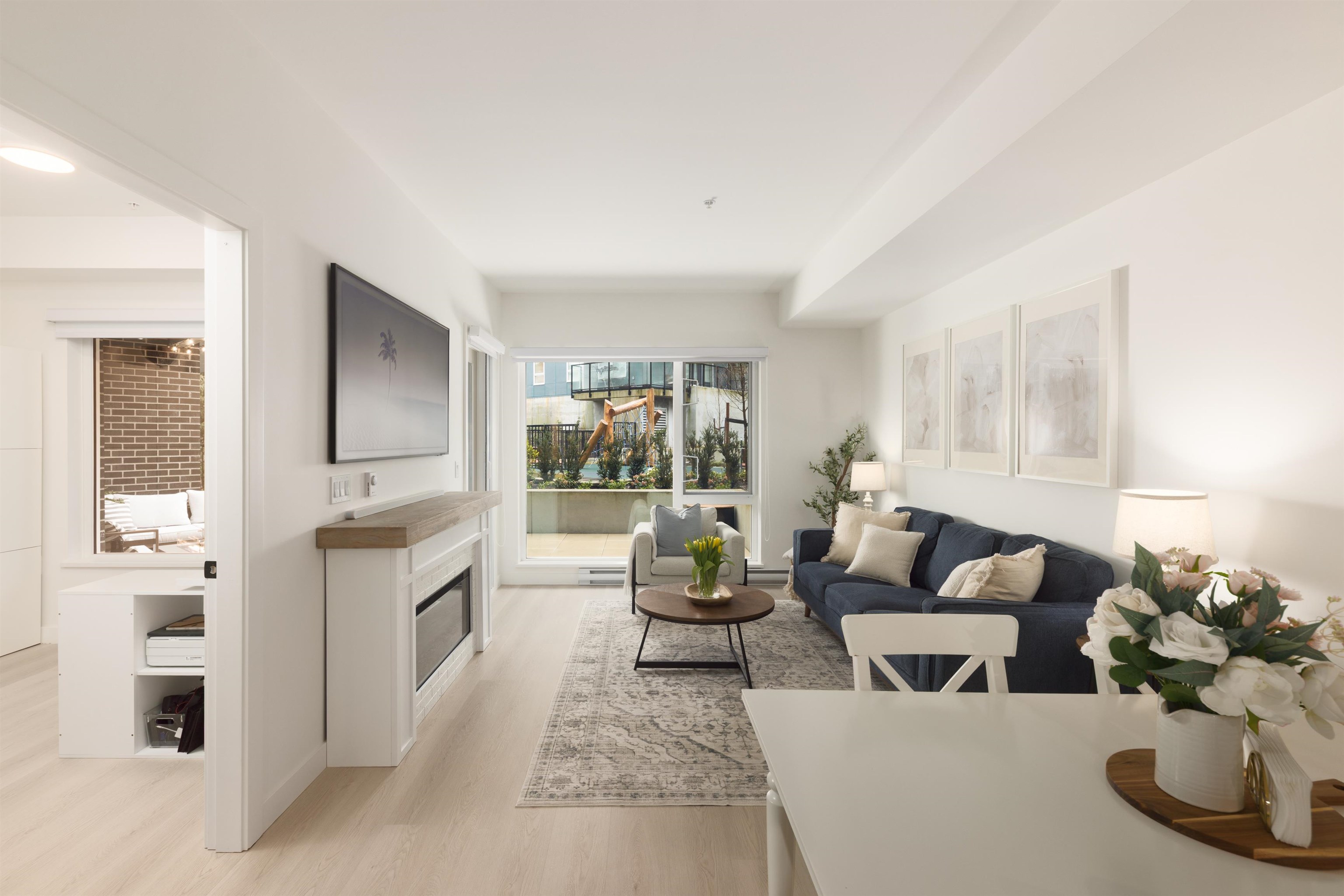 1100 Clarke Road 208