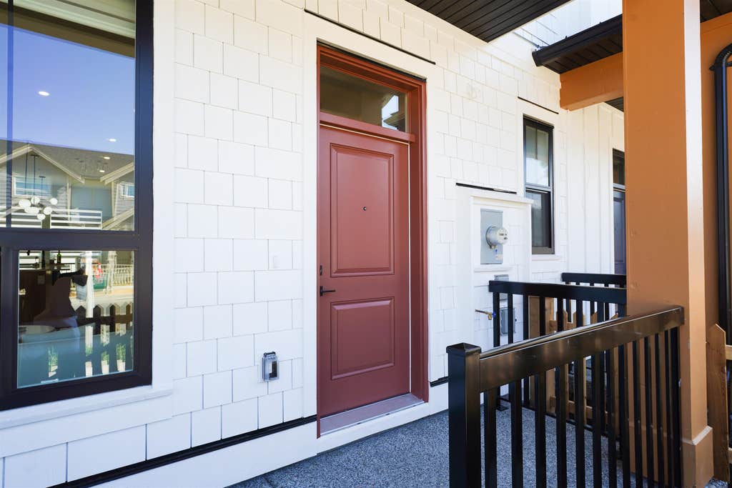 Photo of 20482 76 Avenue, Langley, BC V3S 2H2 (MLS # R3143376)