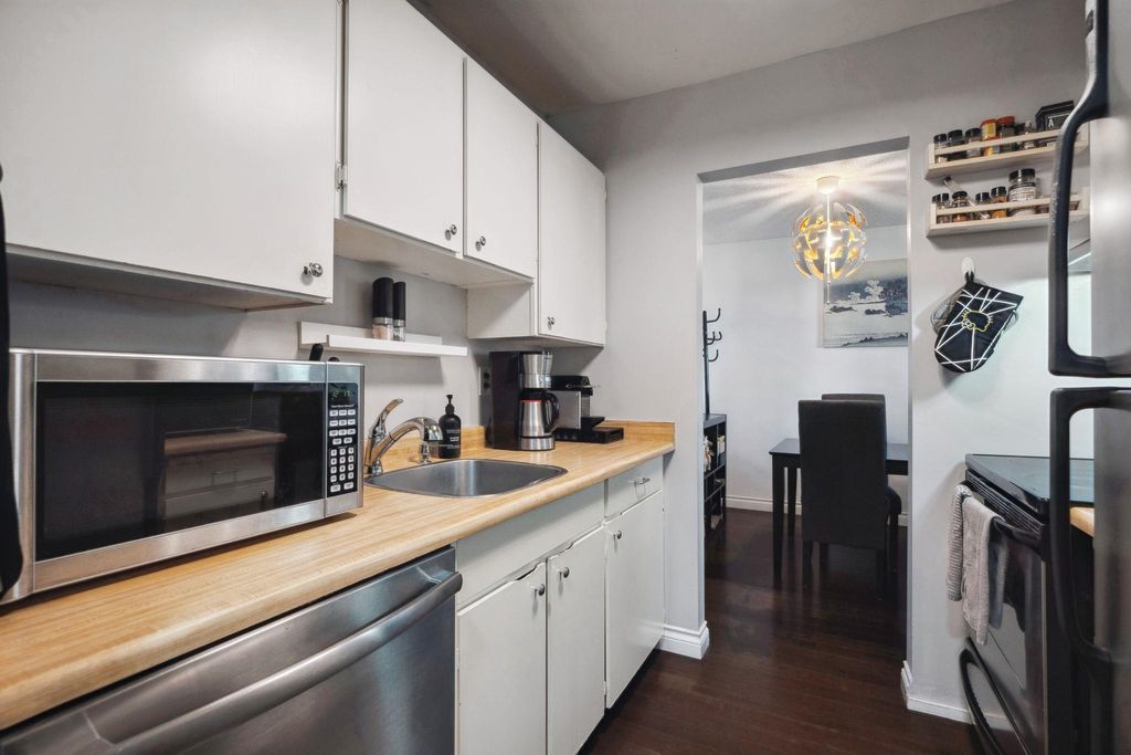 listing image 1103993942933374359