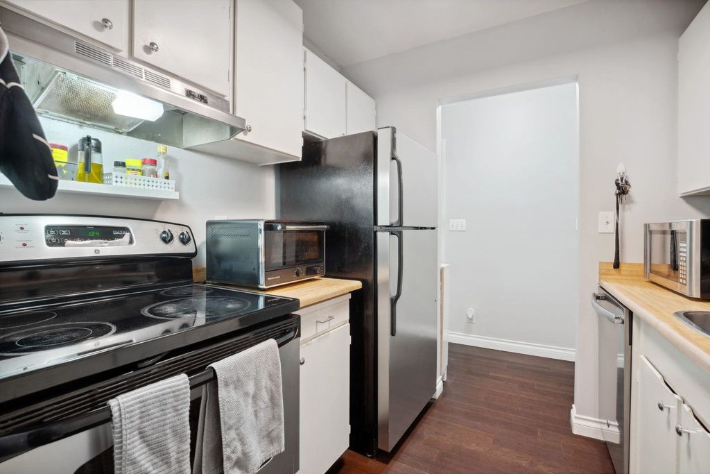 listing image 1102189566256068261