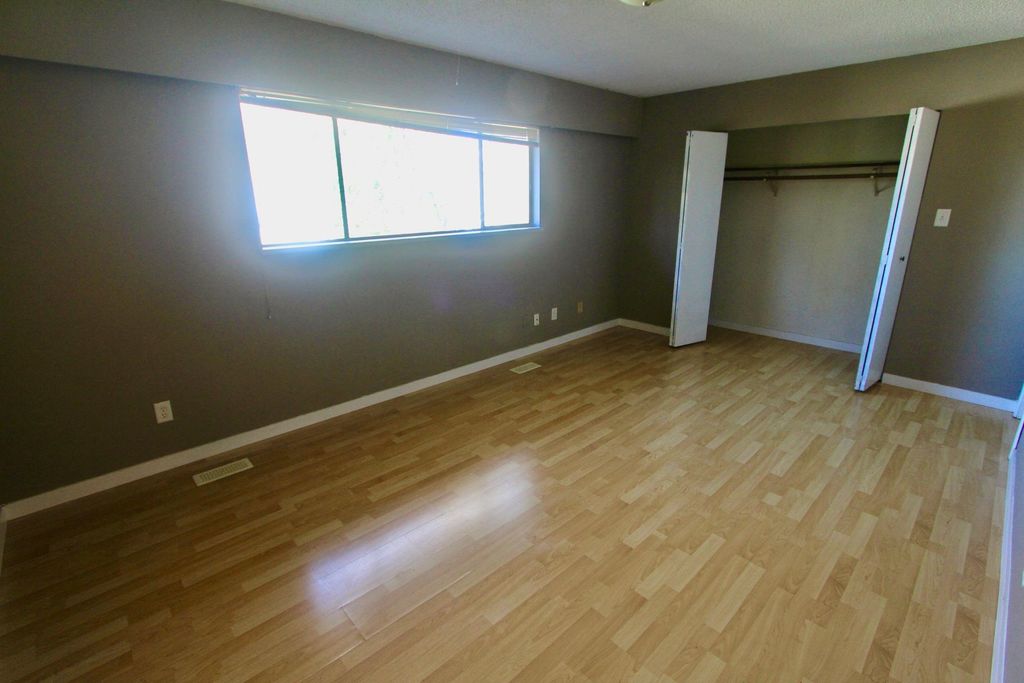 listing image 1103826053536598790