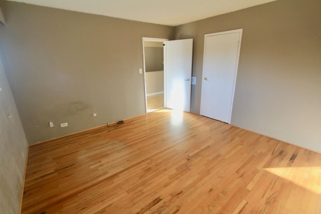 listing image 1109677181239239635