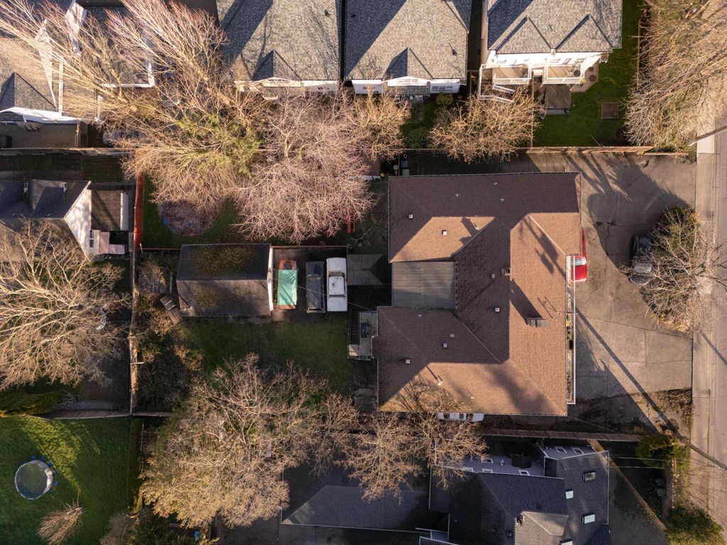 listing image 1100596819336013005