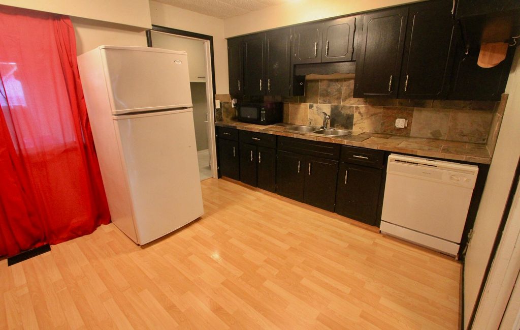 listing image 1102011093061503544